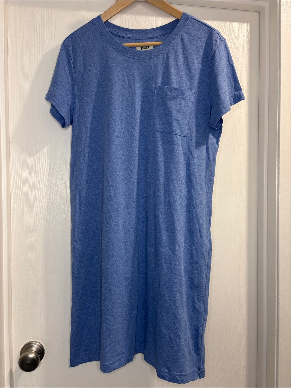 Pact NWT Women’s Midi Pocket T-Shirt Dress in Blue. Size M